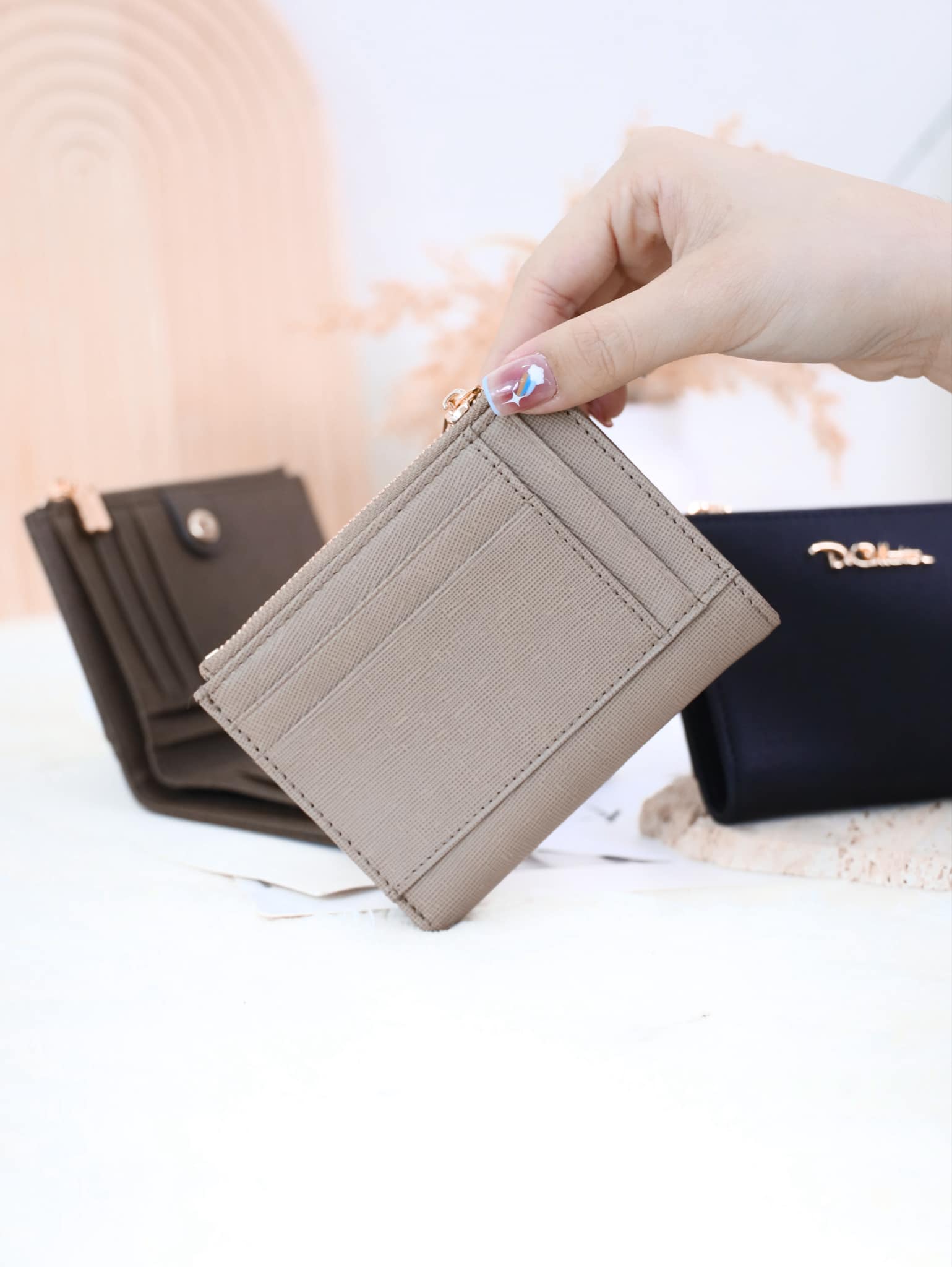 Hazel Genuine Leather Short Wallet