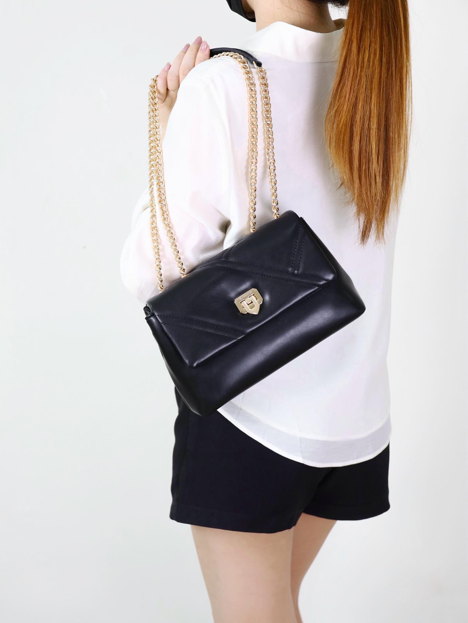 Tavia Chain Bag