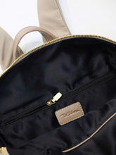 Load image into Gallery viewer, Aemi (3.0) Two Ways Waterproof Nylon Backpack