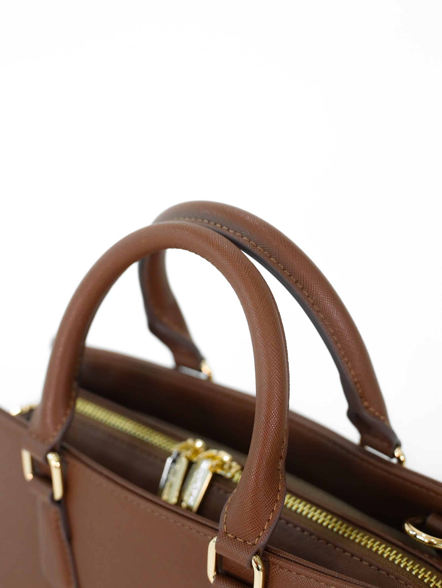 Yuniva East West Tote Bag