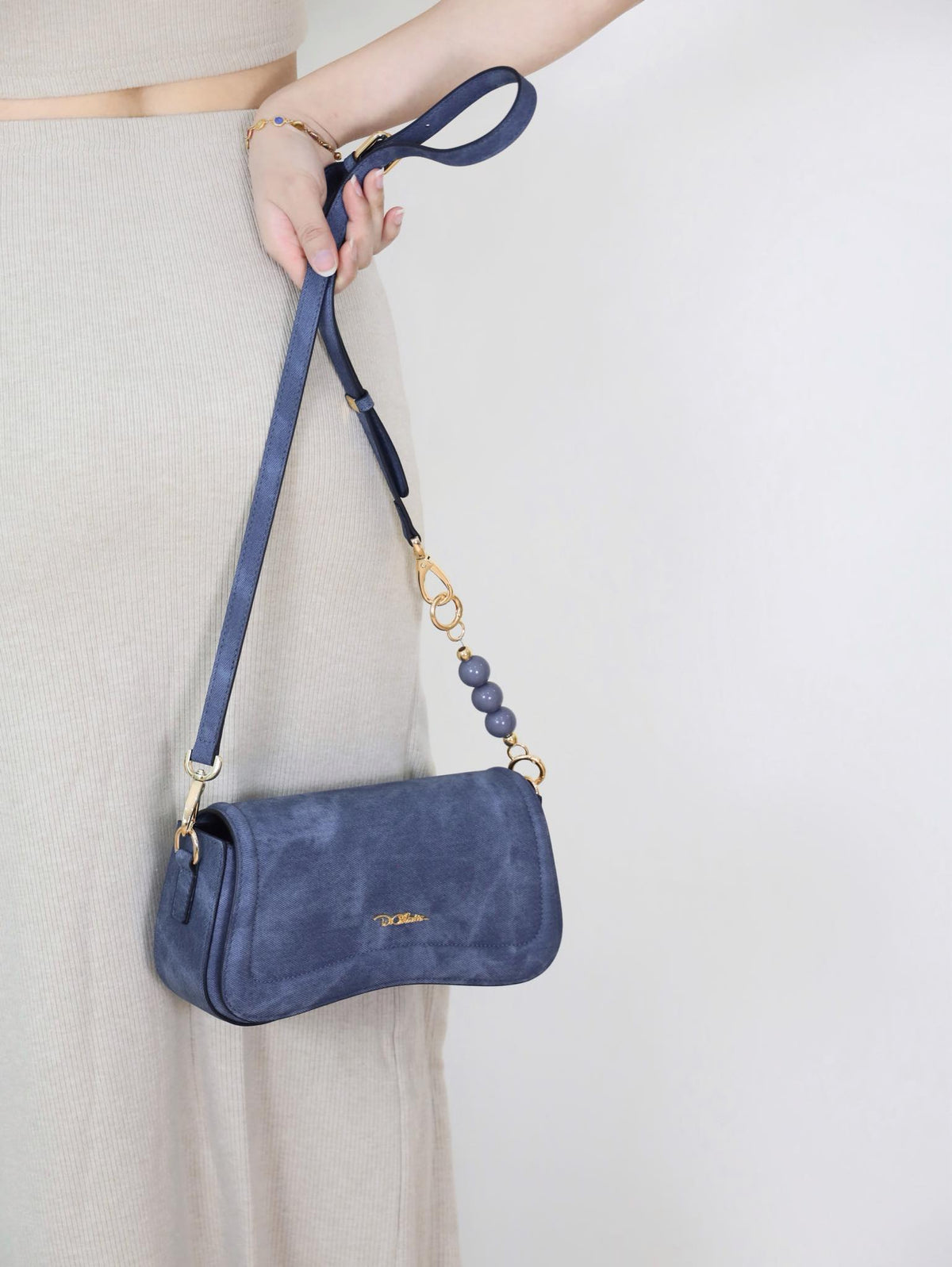 Essa Baguette Bag