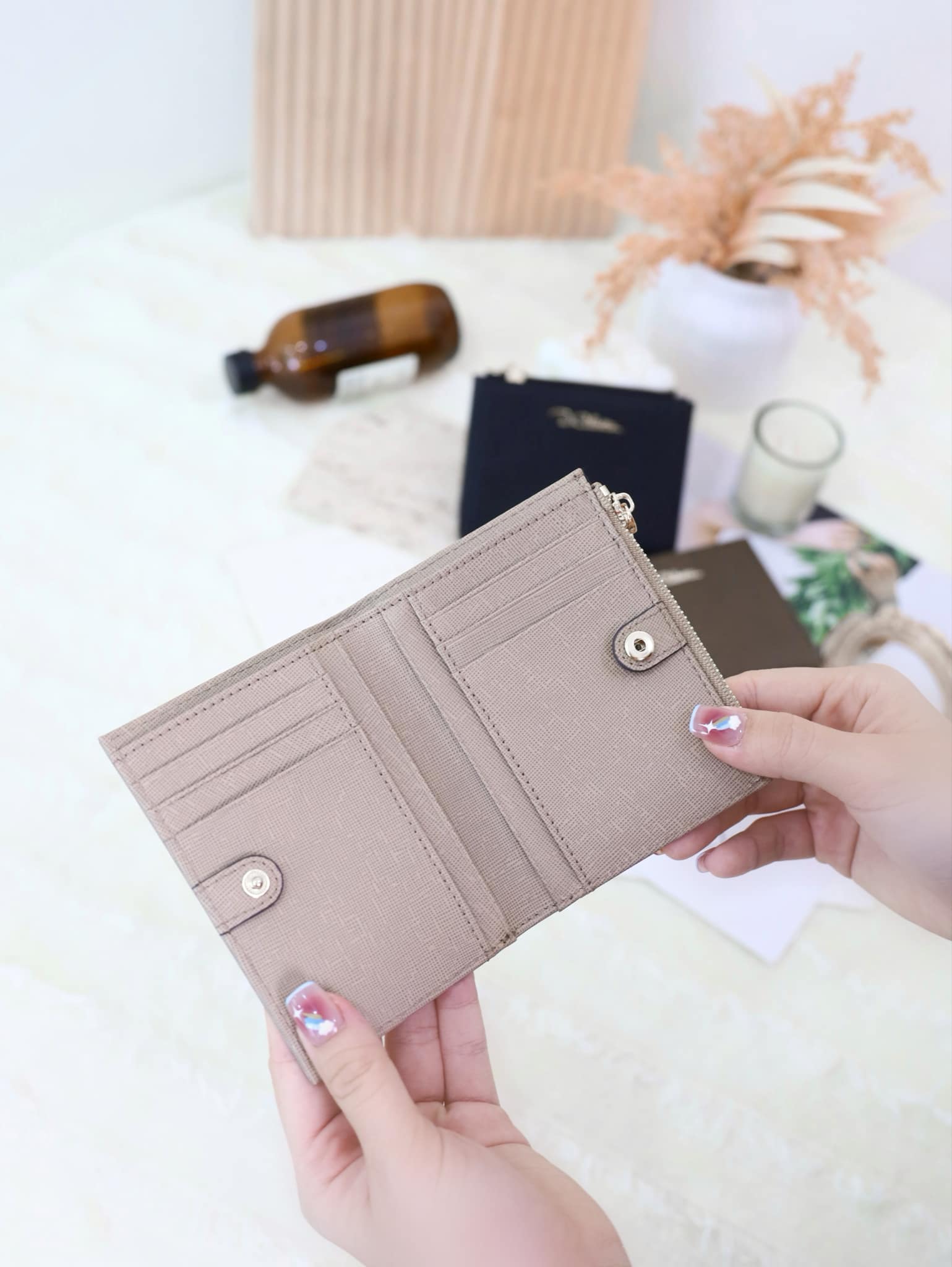 Hazel Genuine Leather Short Wallet