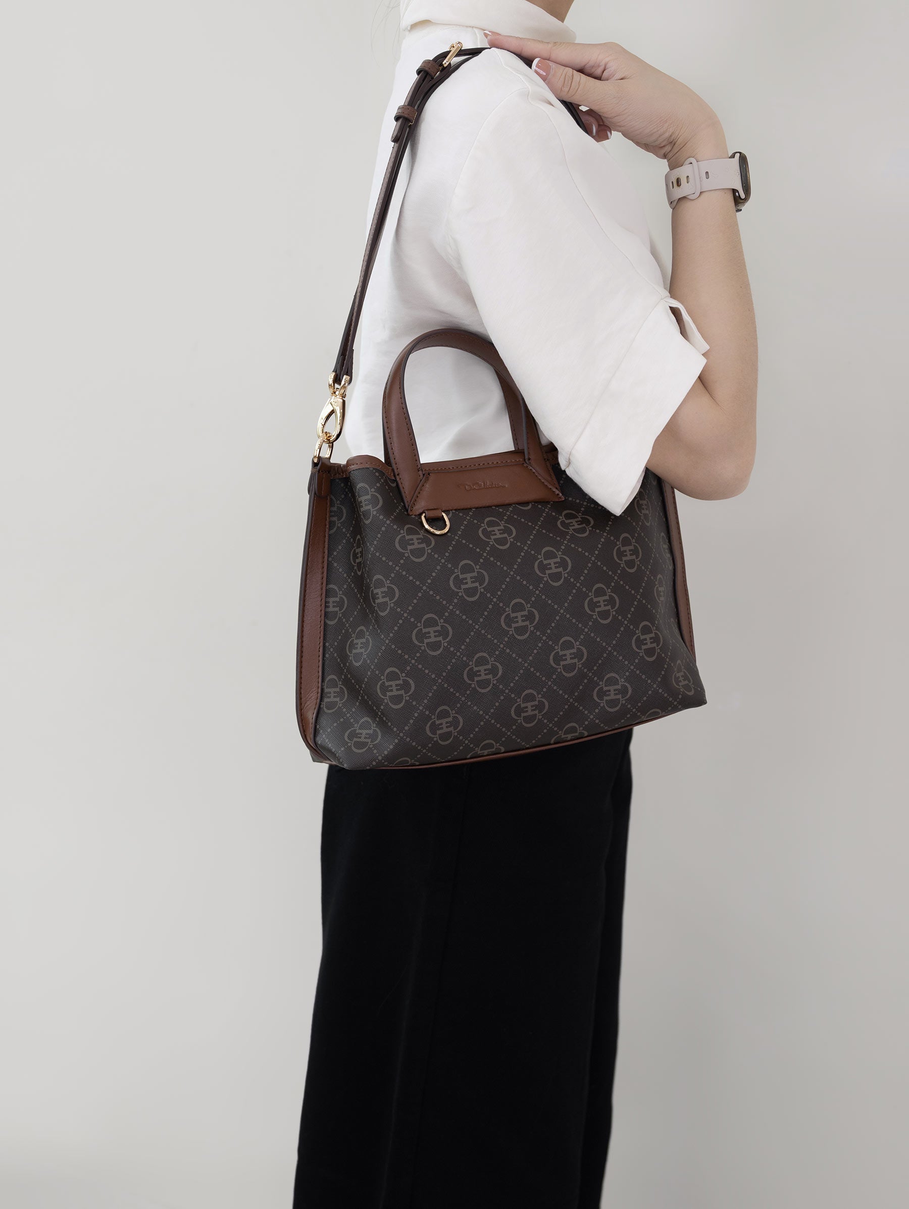 Cordelia Fleurie Crossbody Bag