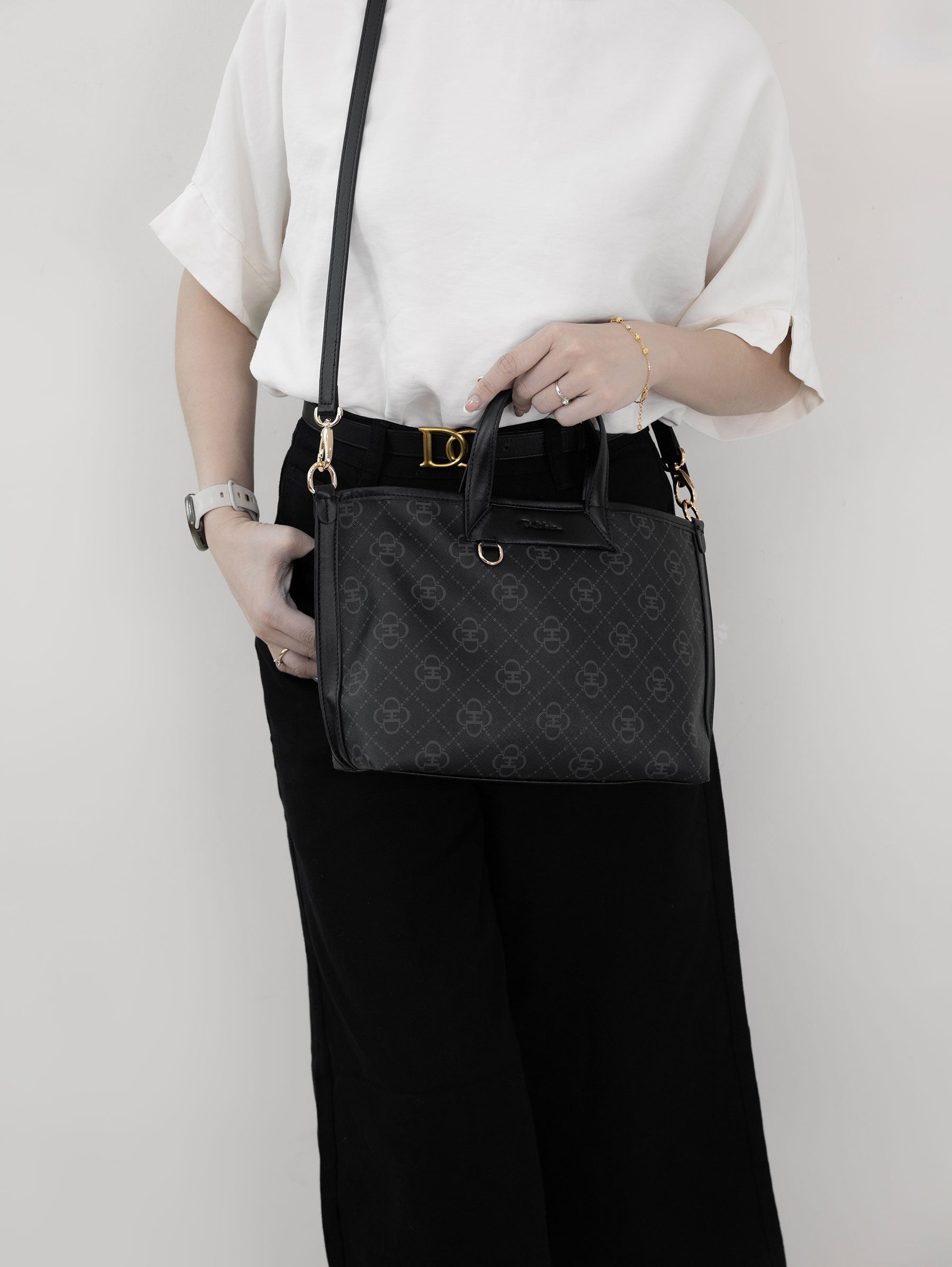 Cordelia Fleurie Crossbody Bag