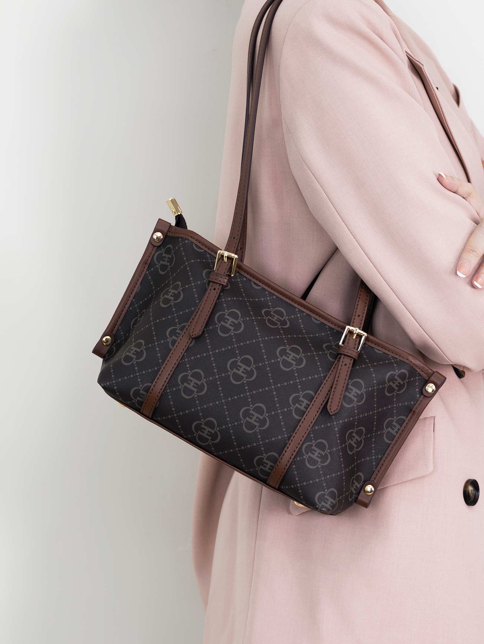 Valdis Fleurie Tote Bag