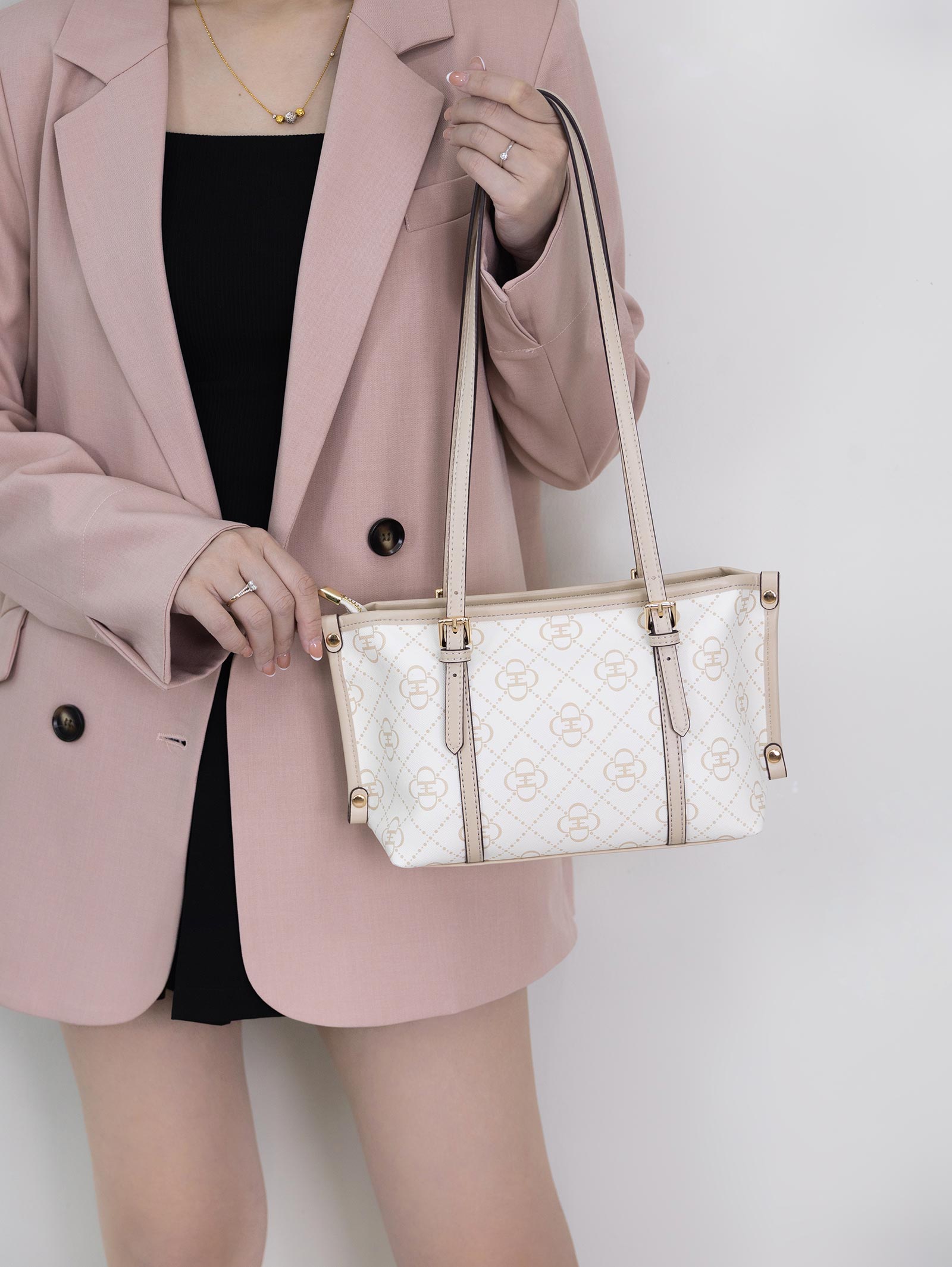 Valdis Fleurie Tote Bag