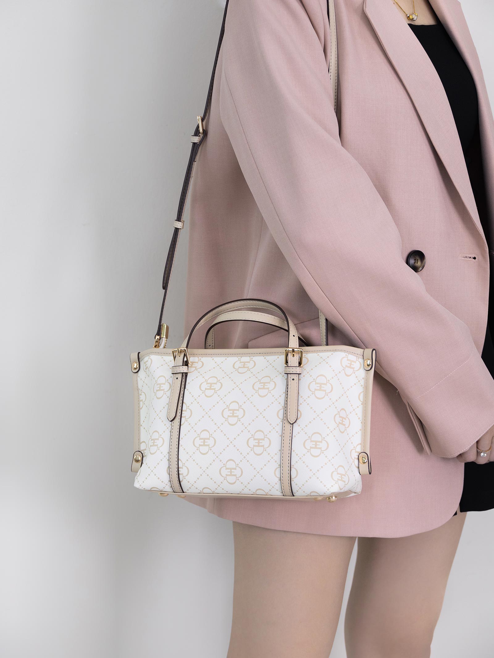 Valdis Fleurie Tote Bag