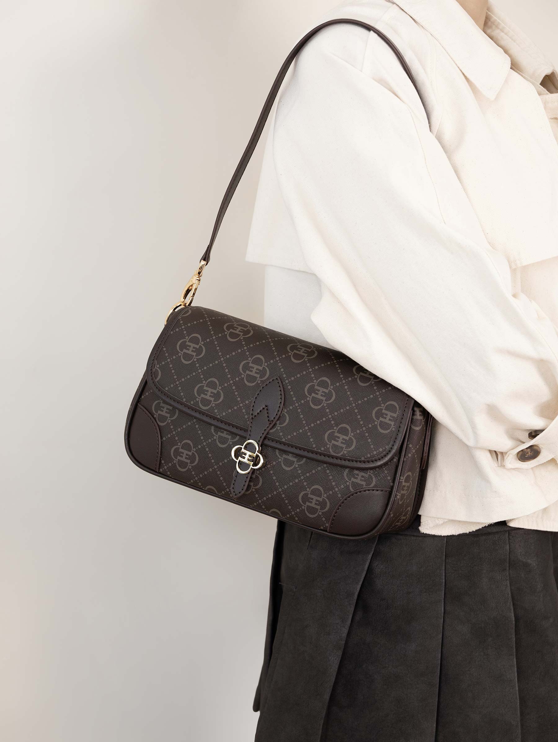 Auryn Fleurie Baguette Bag