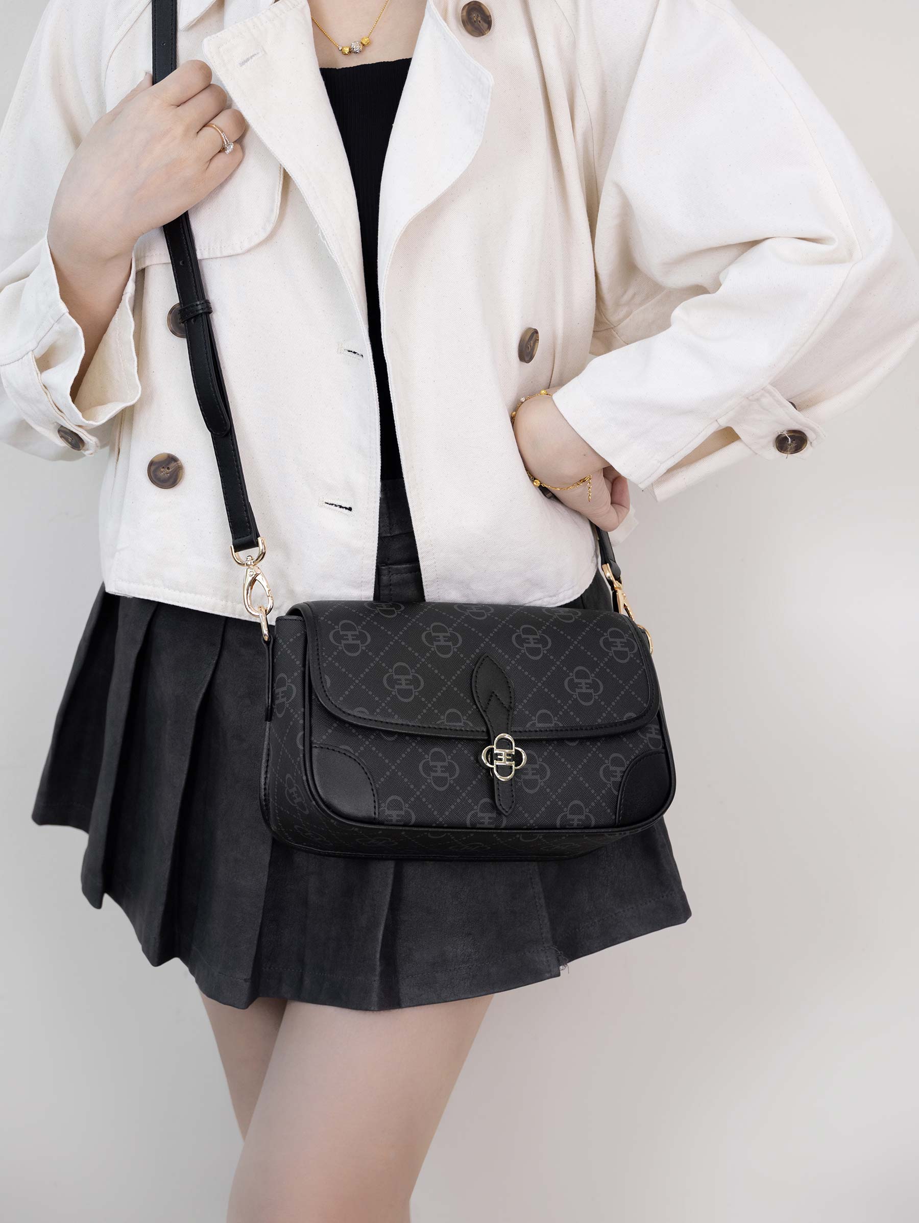Auryn Fleurie Baguette Bag