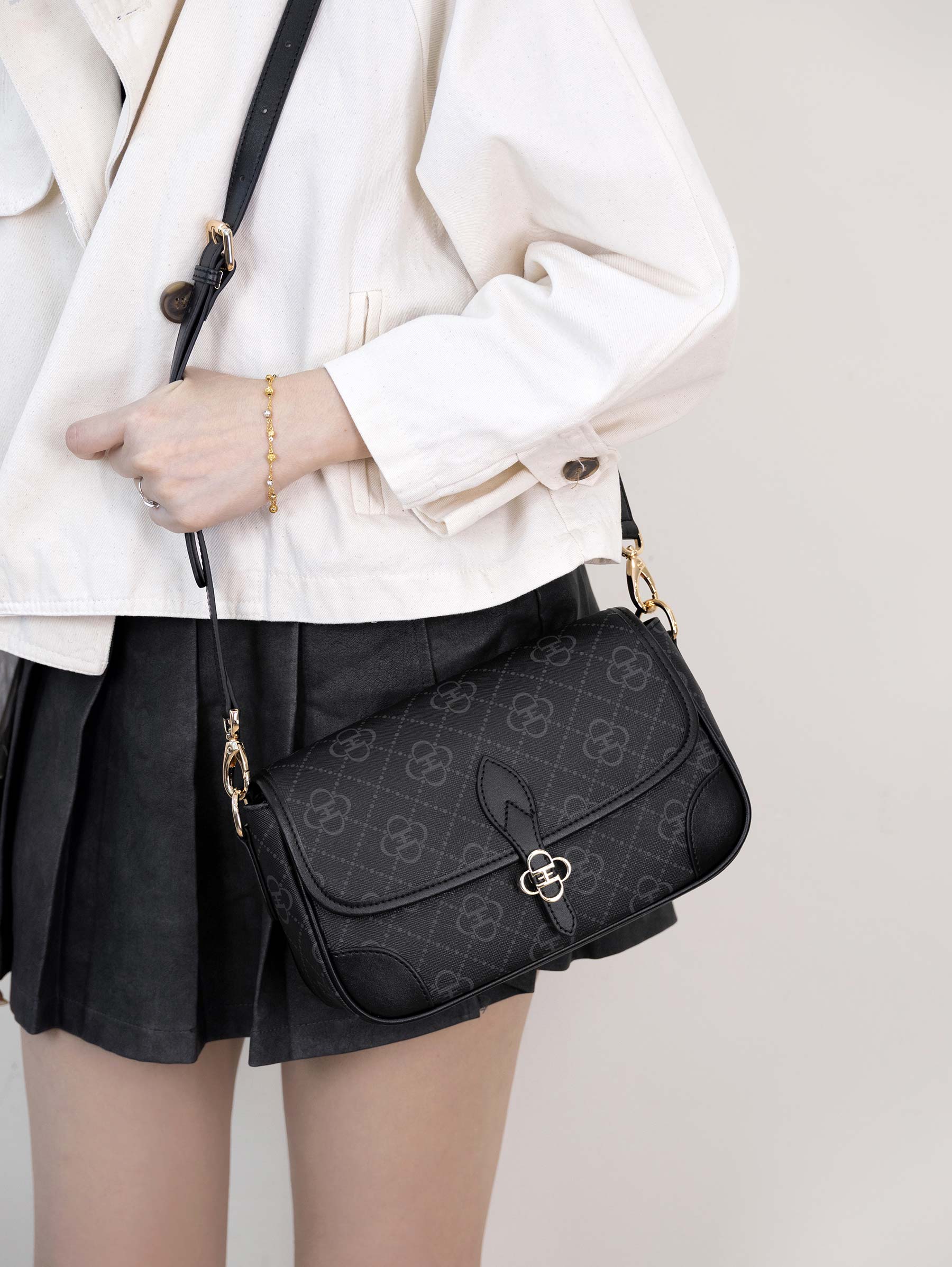 Auryn Fleurie Baguette Bag
