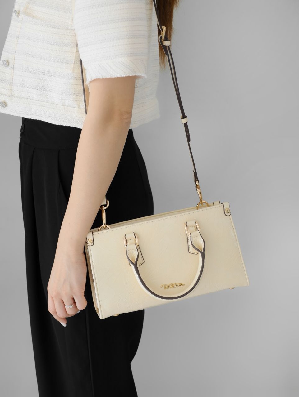 Yuniva East West Tote Bag