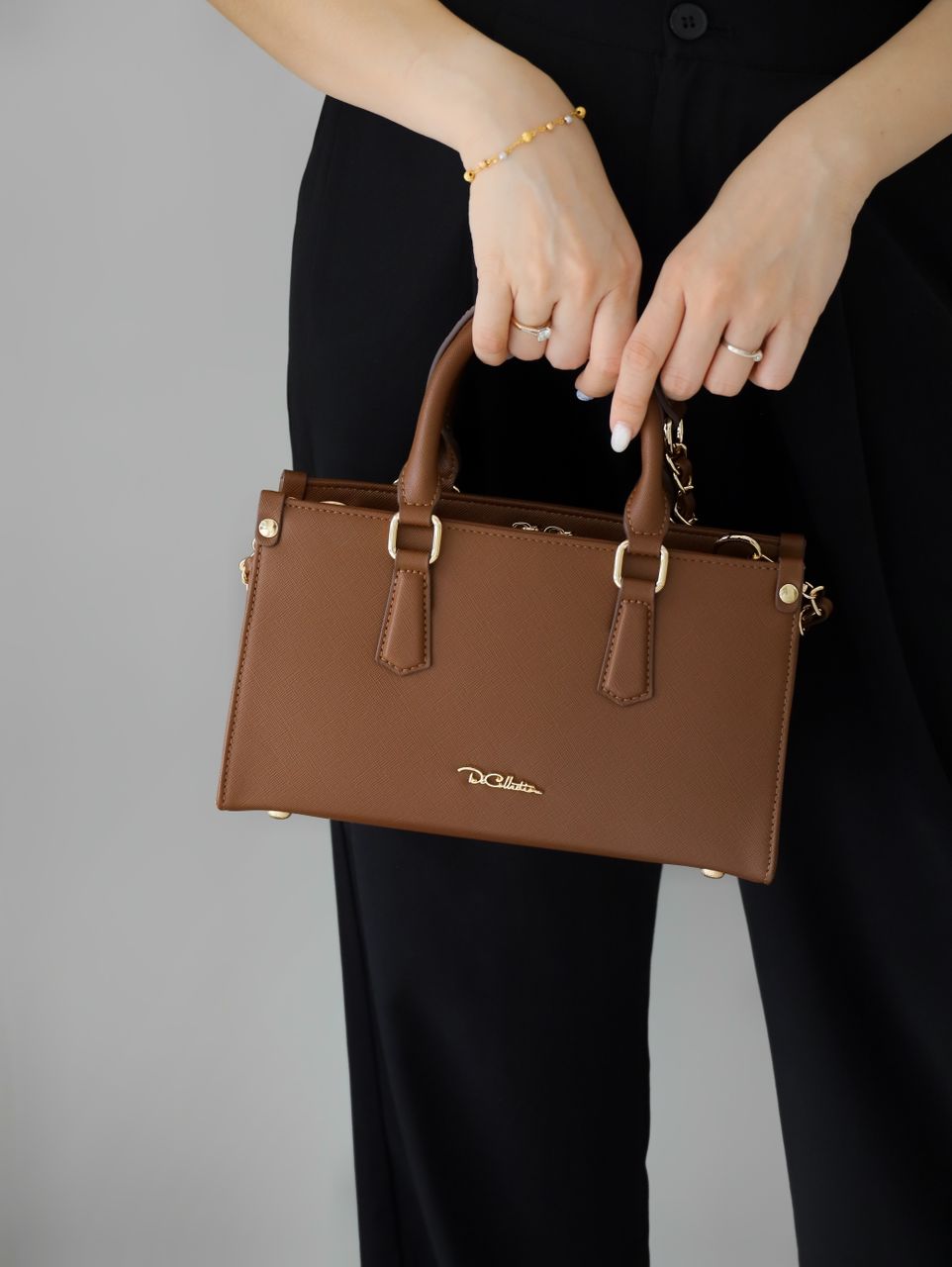 Yuniva East West Tote Bag