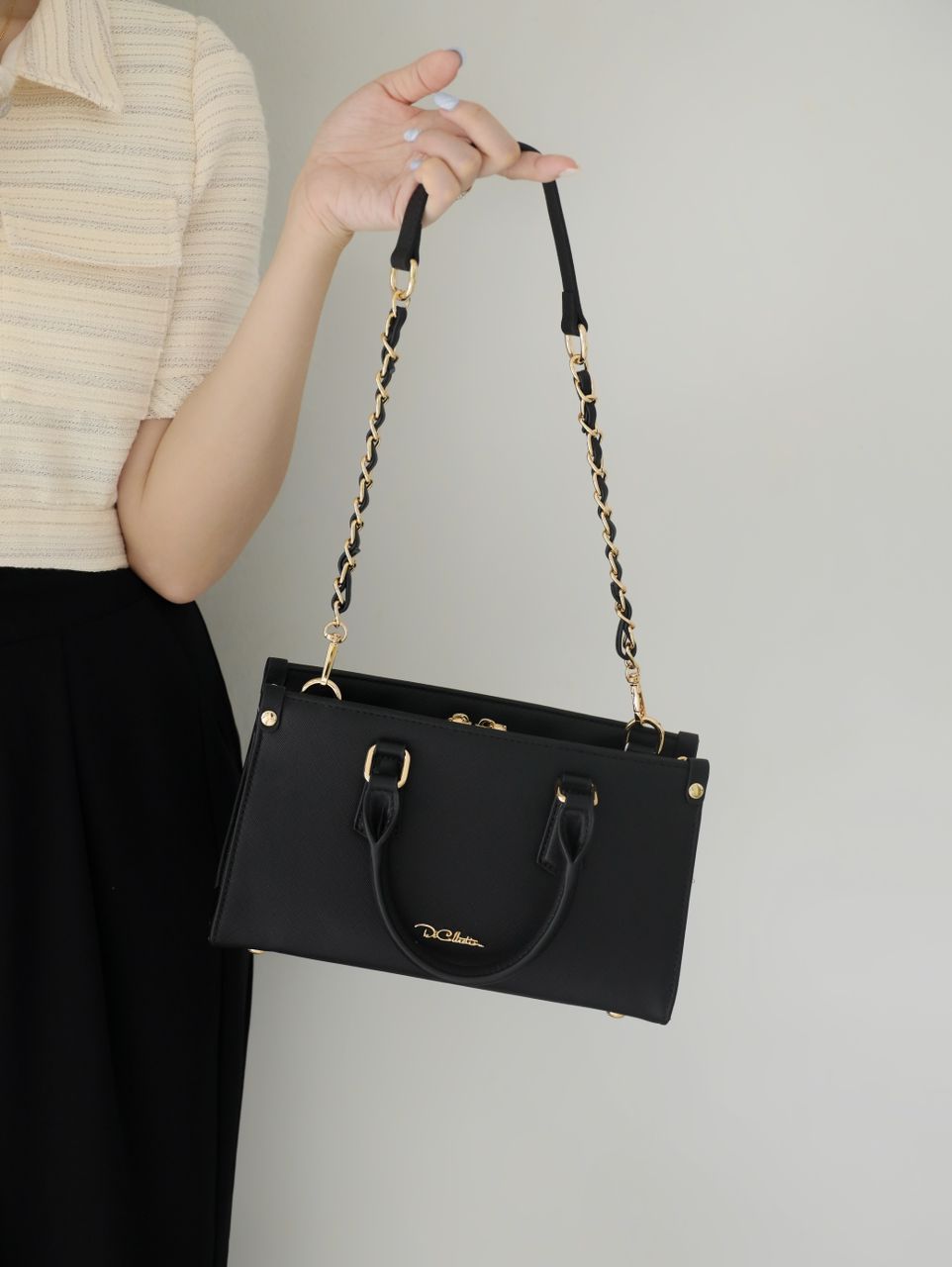 Yuniva East West Tote Bag