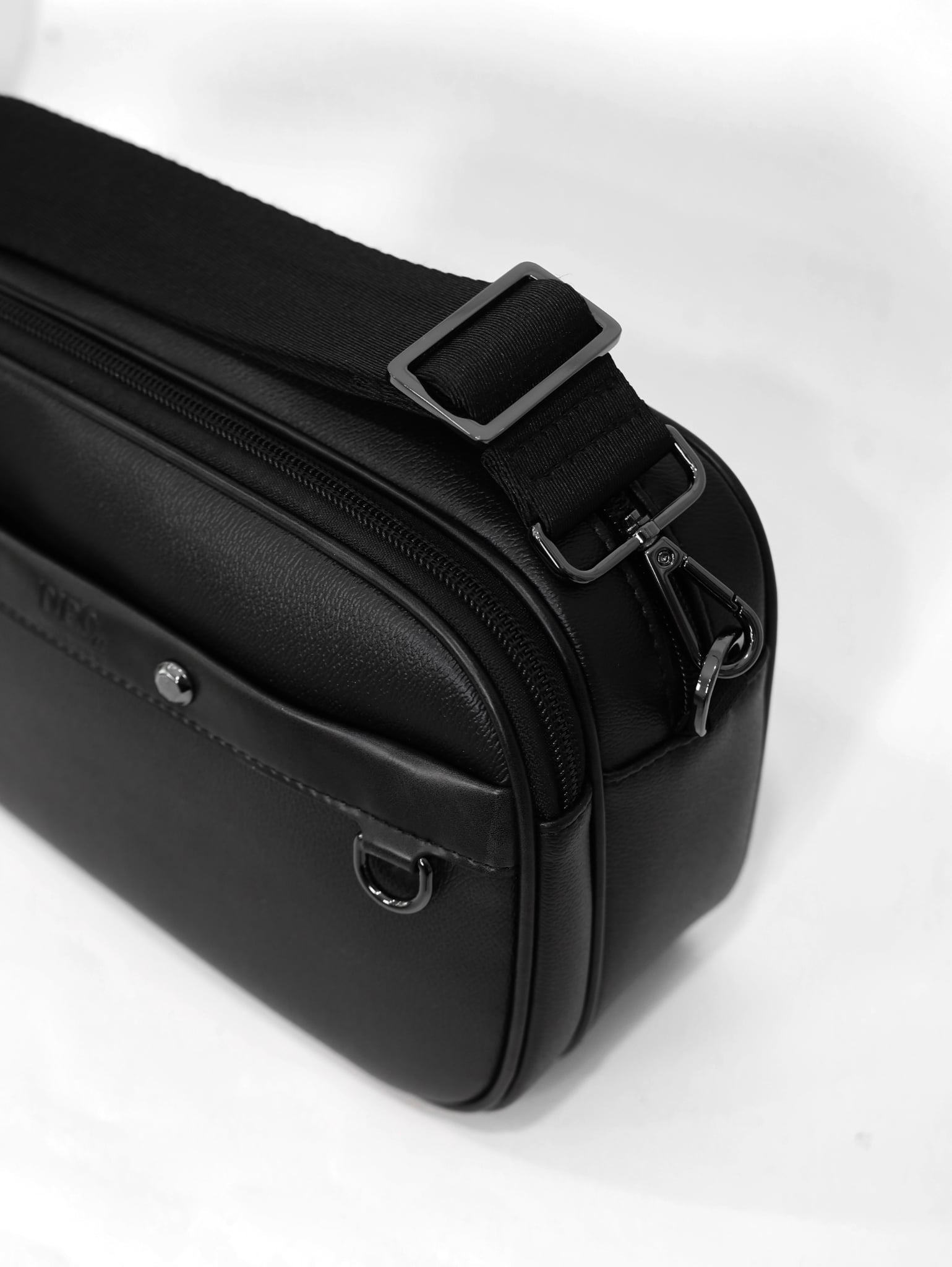 Axton Unisex Camera Bag