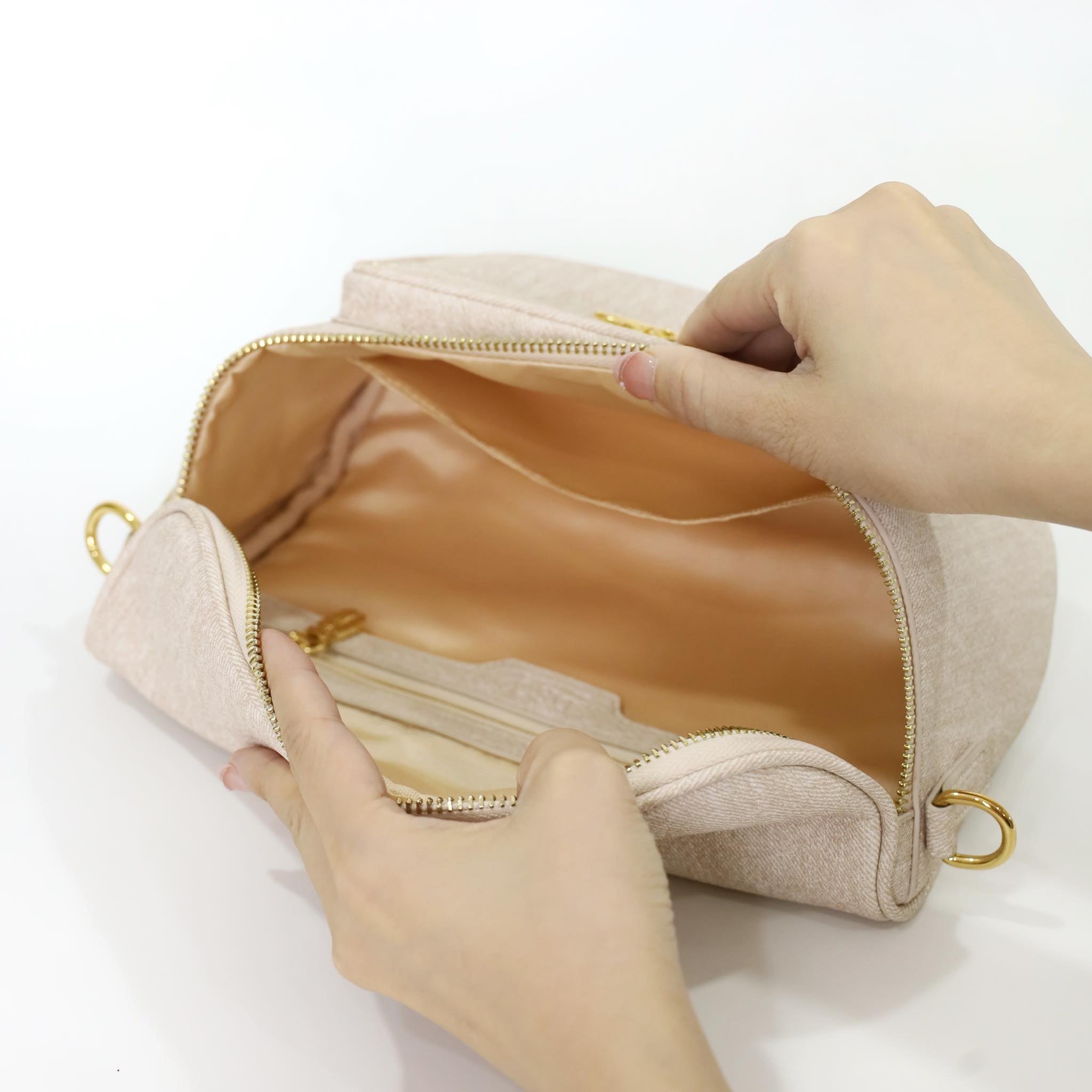 Ceryn Chest Bag