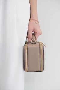 Kyst Crossbody Camera Bag